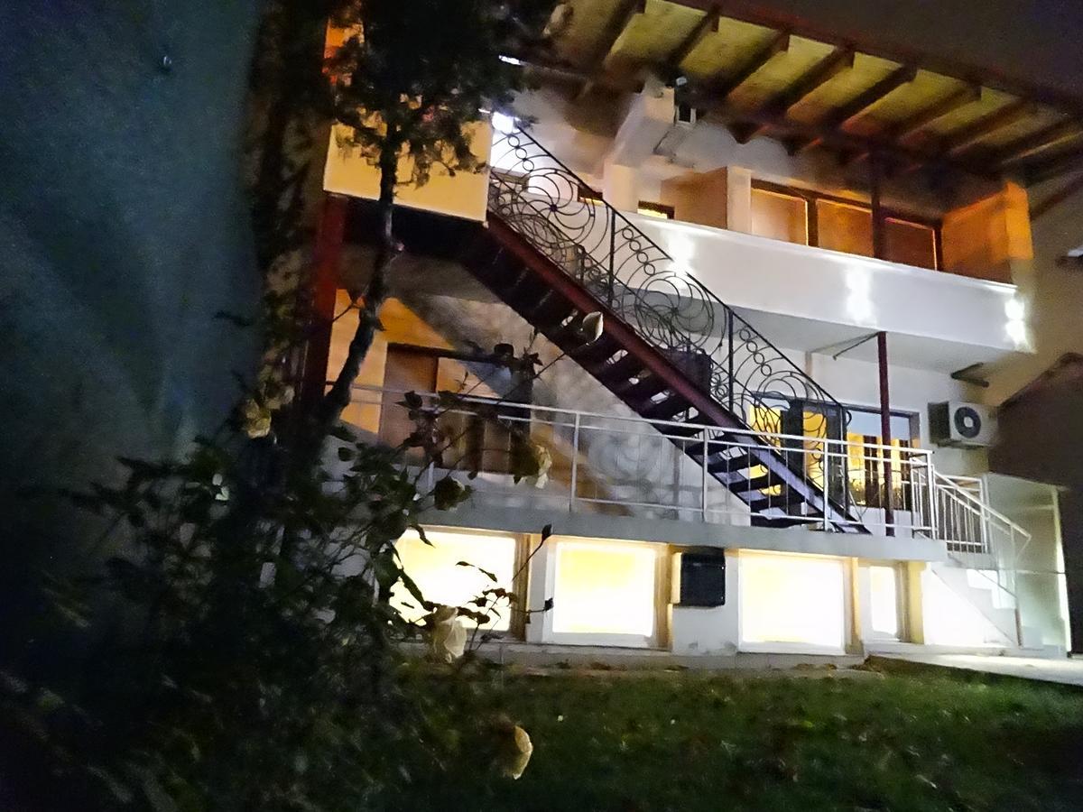 Jasmin White Apartment Скопье Экстерьер фото