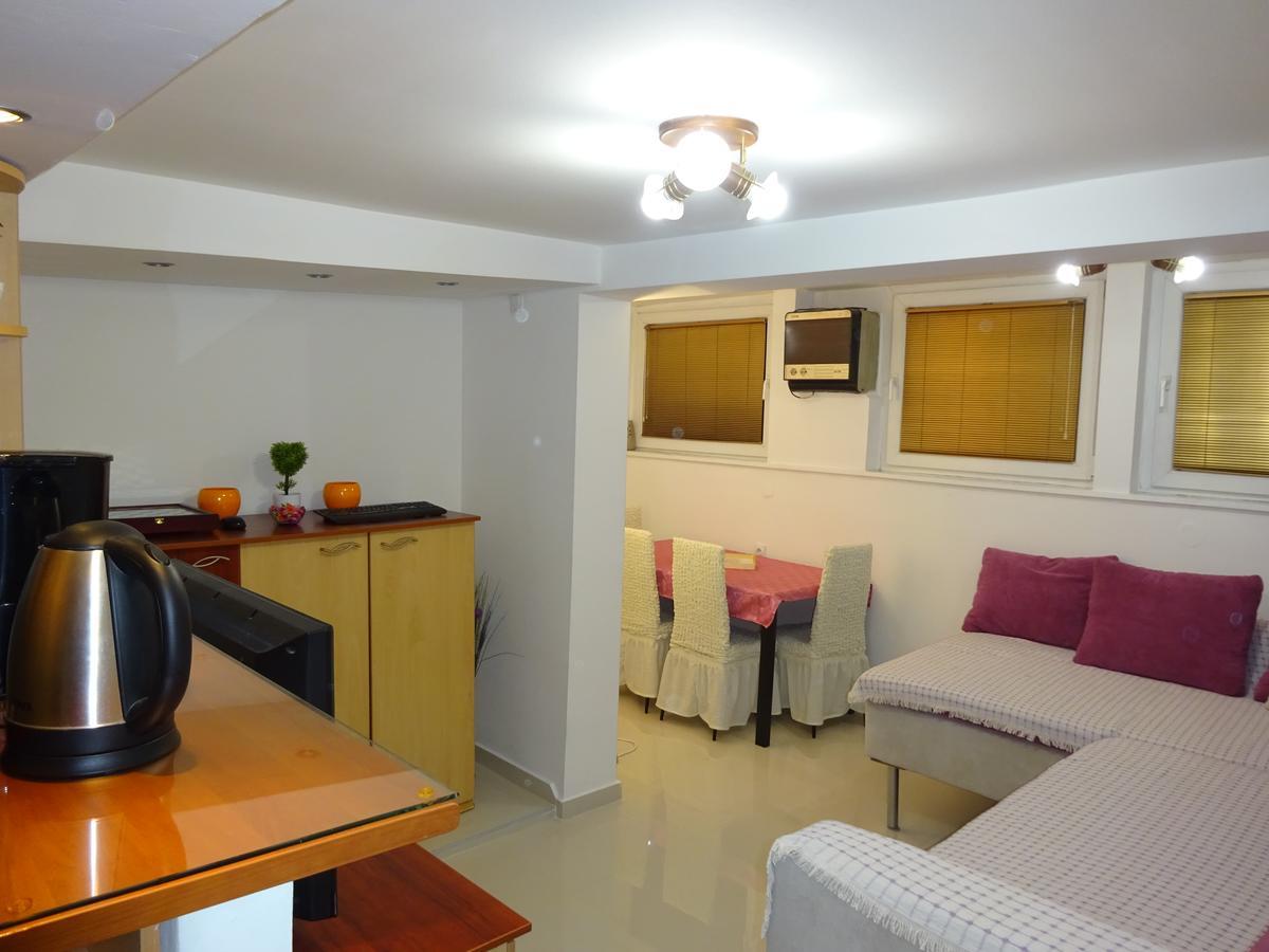 Jasmin White Apartment Скопье Экстерьер фото